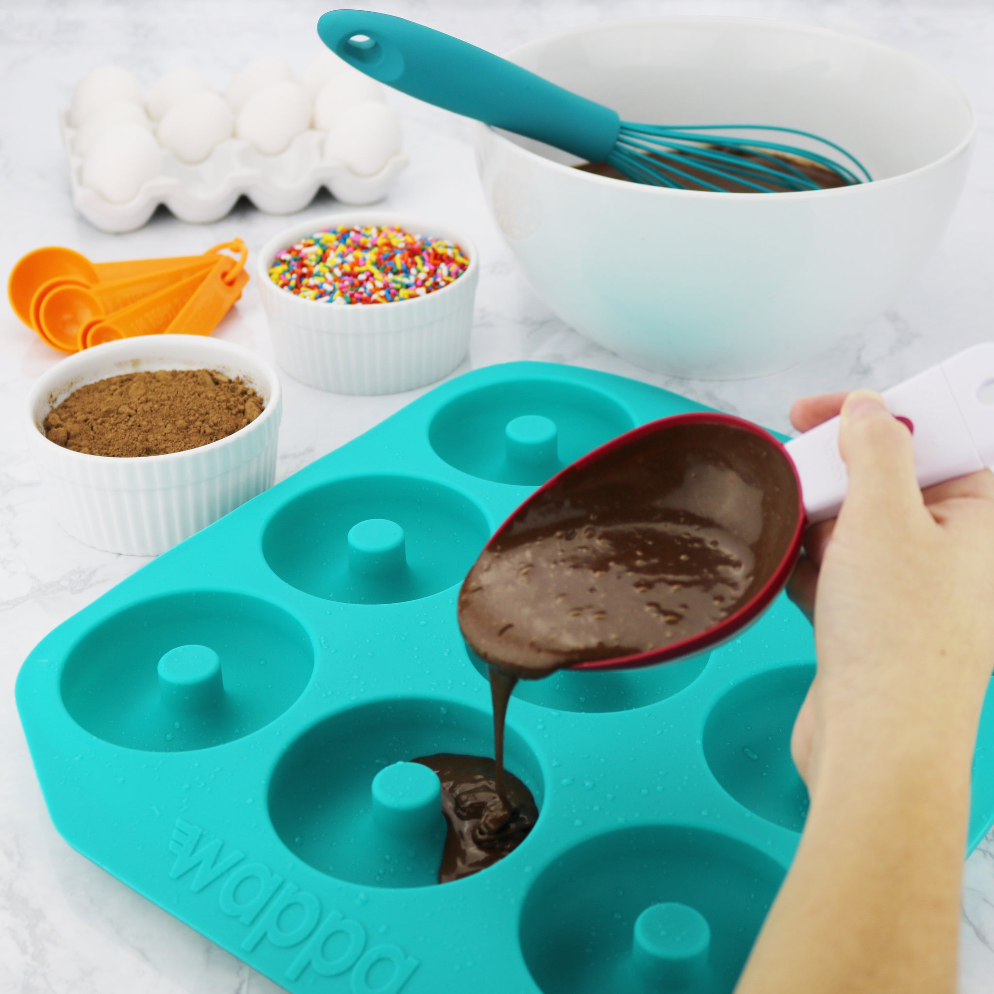 Walfos Full Size Silicone Donut Mold - 4 Inch Big Size Silicone Doughnut  Pan Set, Non-Stick, Just Pop Out! Heat Resistant, BPA FREE and Dishwasher