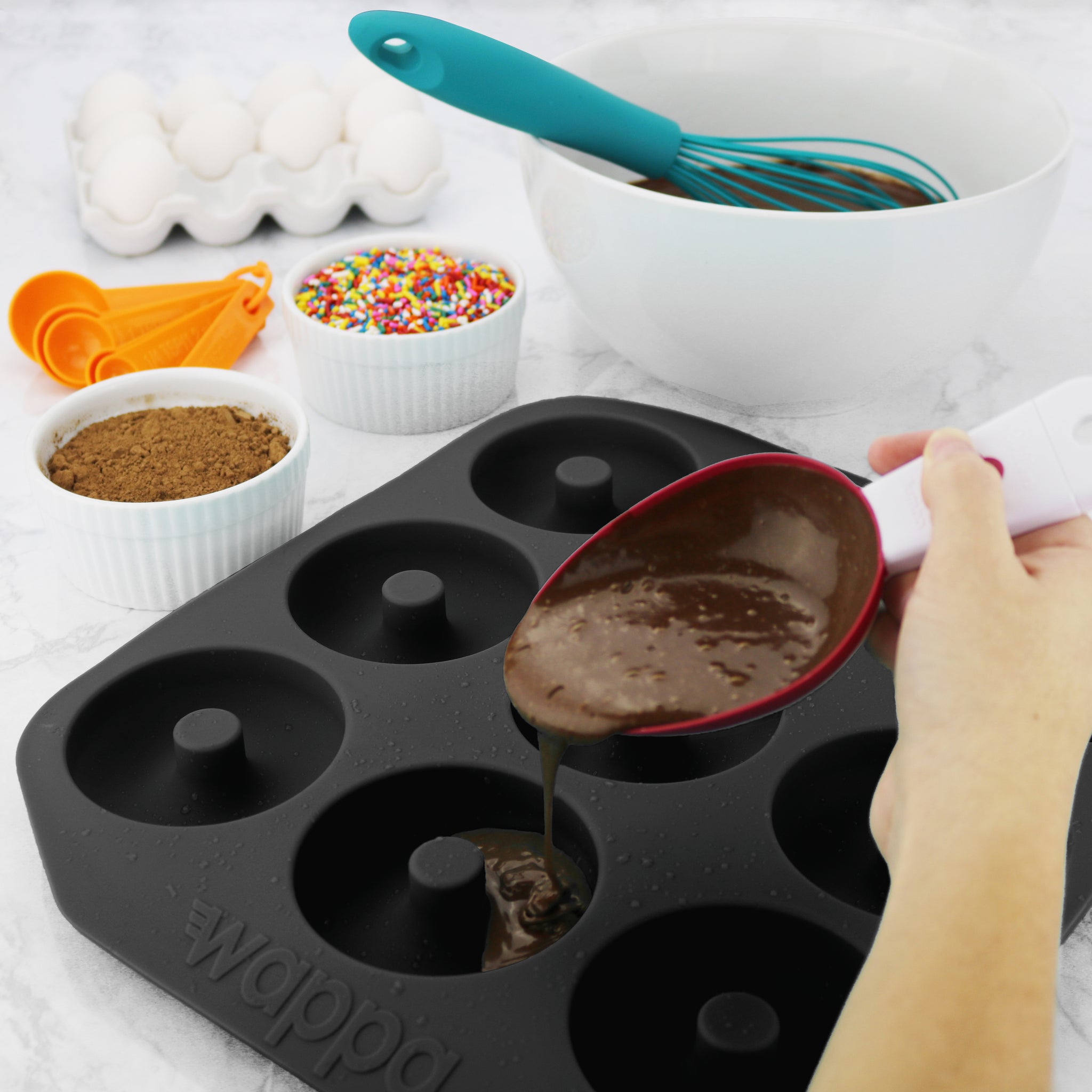 Walfos Full Size Silicone Donut Mold - 4 Inch Big Size Silicone Doughnut  Pan Set, Non-Stick, Just Pop Out! Heat Resistant, BPA FREE and Dishwasher